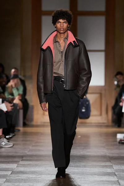 Look 37